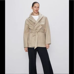 Zara beige blazer with belt